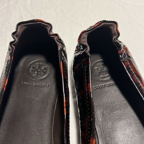 Tory Burch Minnie Travel Tortoiseshell Patent Leather Ballet Flats Size 6.5 - Picture 2 of 4